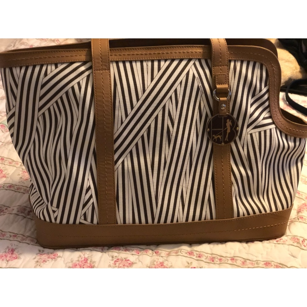 Henri Bendel pet carrier